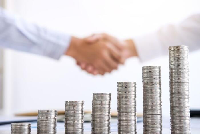 Finansowanie szkoleń zawodowych z KFS – porównanie opcji